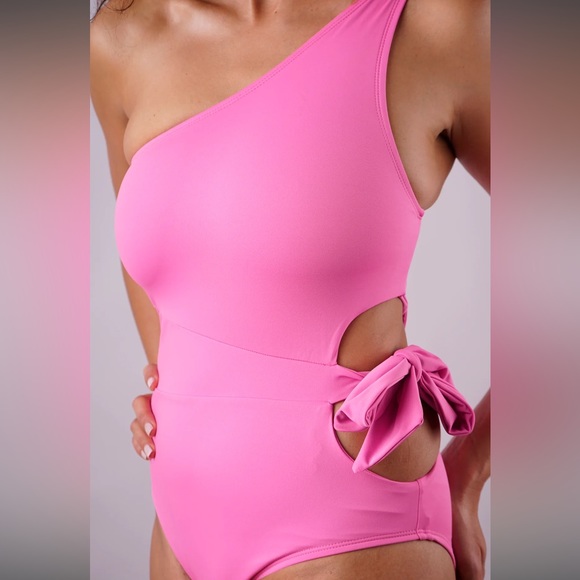 Women’s Liberty & Justice Women's One Shoulder High Leg Cheeky Cut Out One Piece - Picture 7 of 11